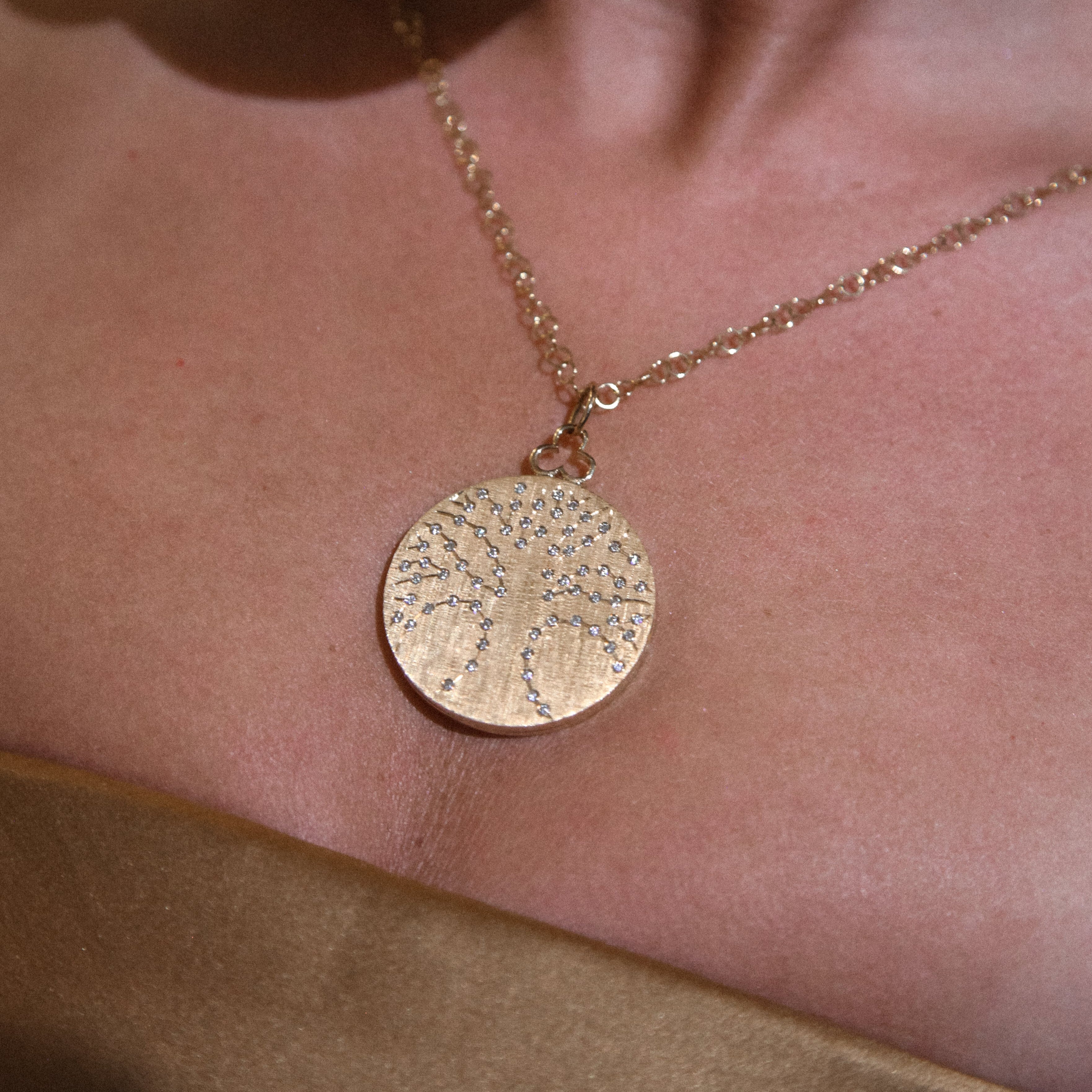 diamond tree of life locket necklace in 18k gold 