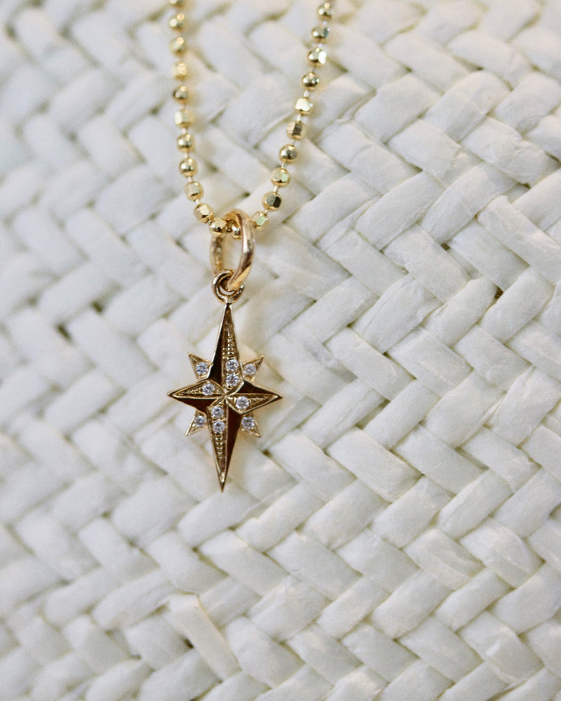 18k gold and diamond star pendant charm